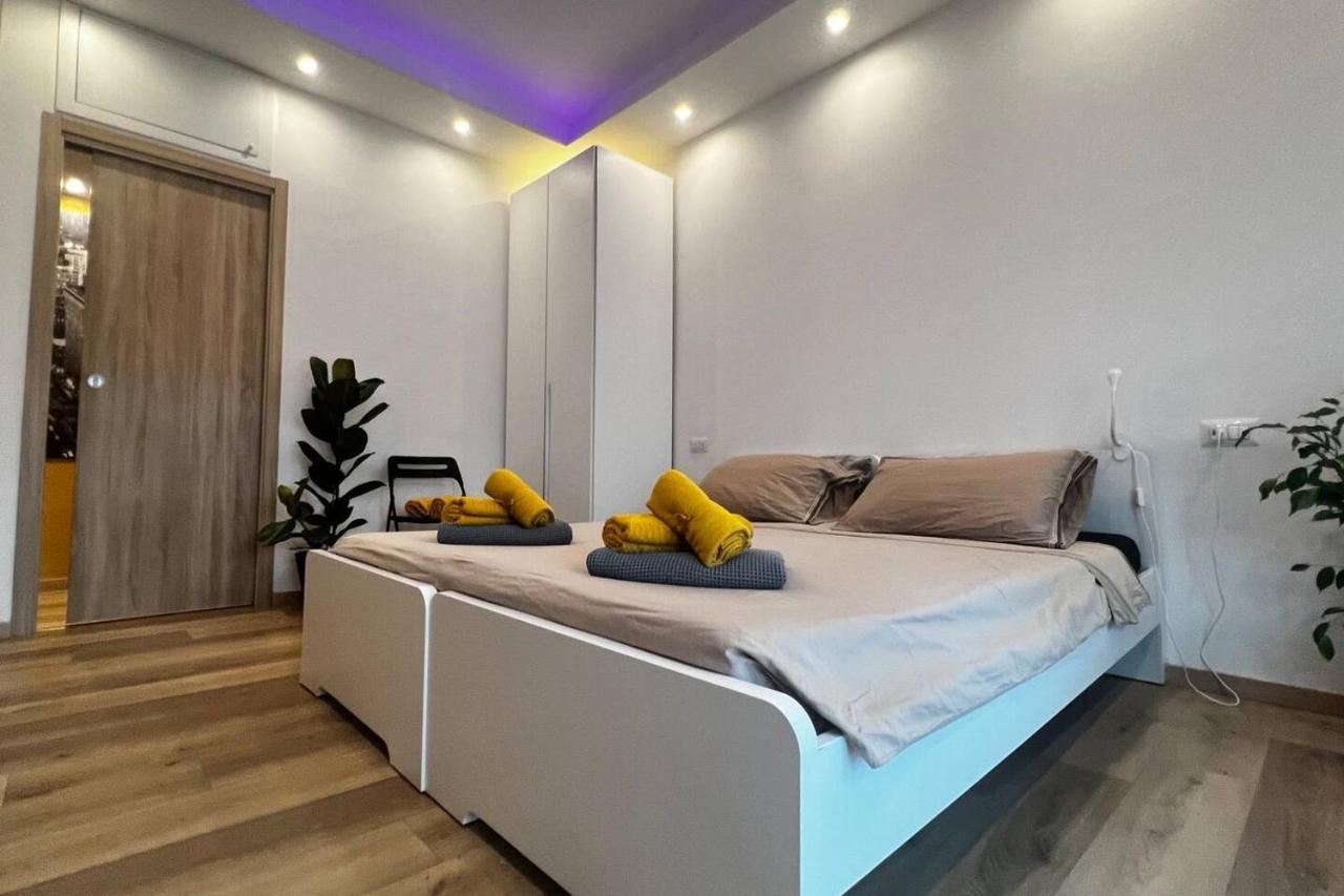 ミラノPrestigioso Trilocale Sui Navigli Con A/C & Wi-Fiアパートメント エクステリア 写真