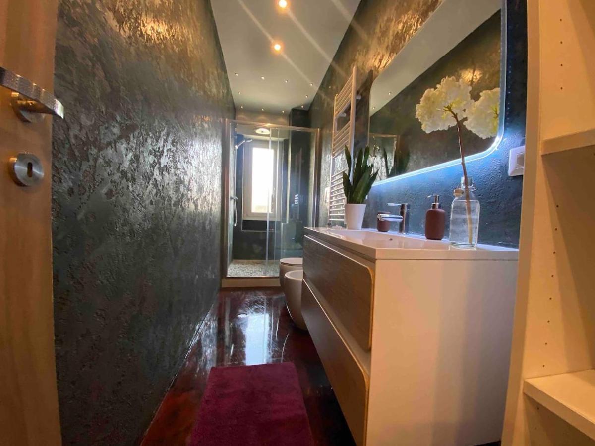 ミラノPrestigioso Trilocale Sui Navigli Con A/C & Wi-Fiアパートメント エクステリア 写真